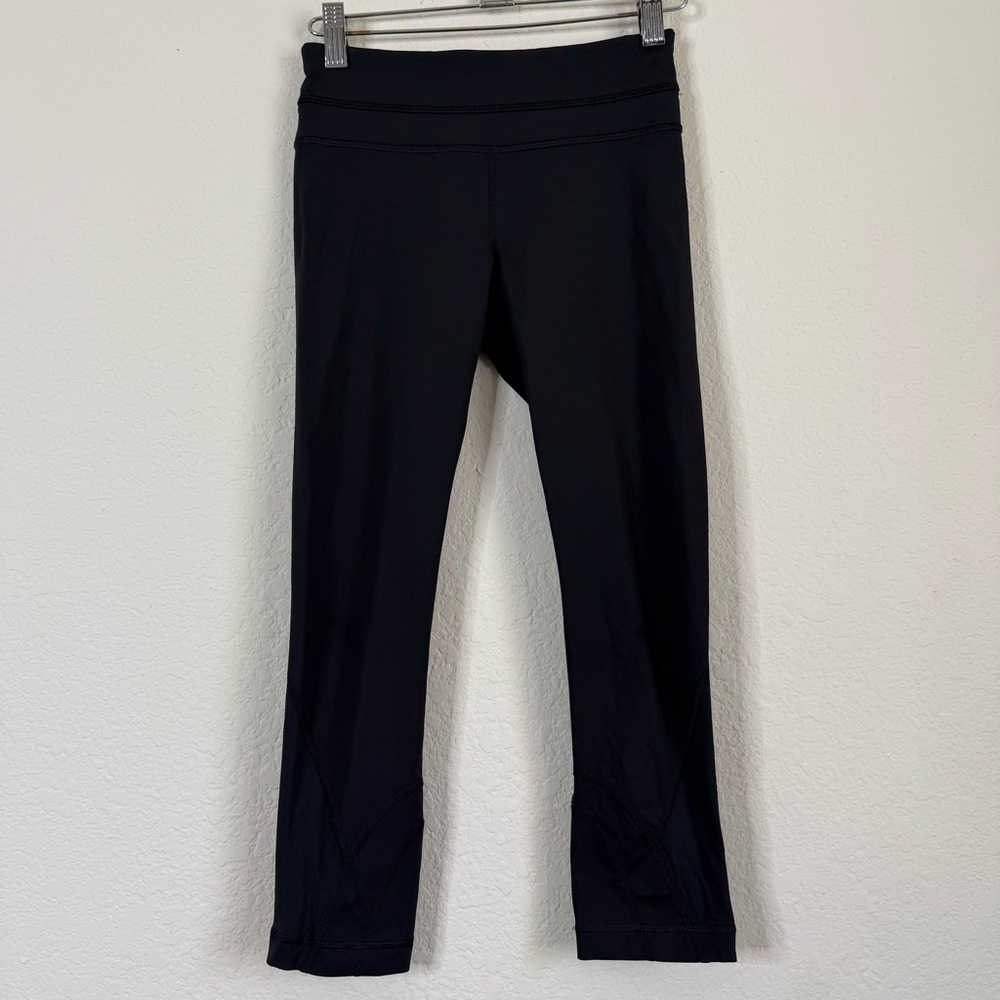 Lululemon Womens Black Cropped Athletic Workout Pants Size 2 - Picture 2 of 14